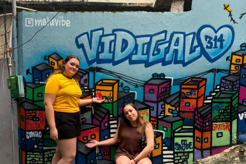 Rio de Janeiro: Vidigal Guided Tour with Drone Video