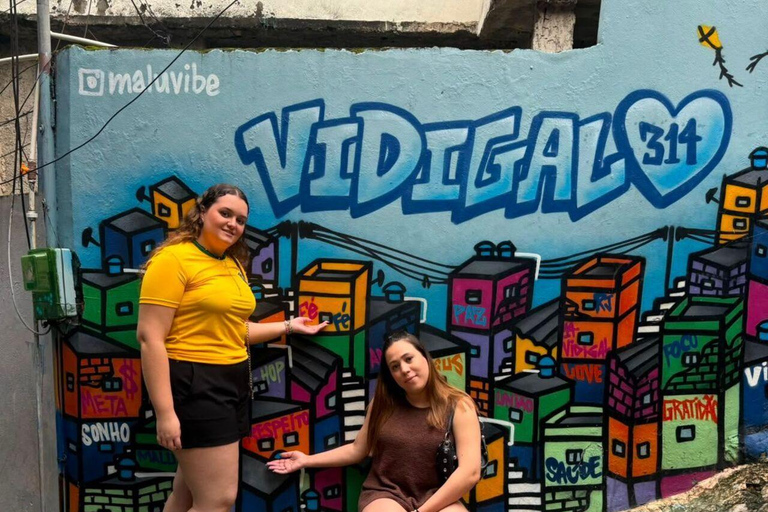 Rio de Janeiro: Vidigal Guided Tour with Drone Video