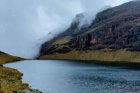 Nairobi: 4-Day Mount Kenya Trek with Accommodation