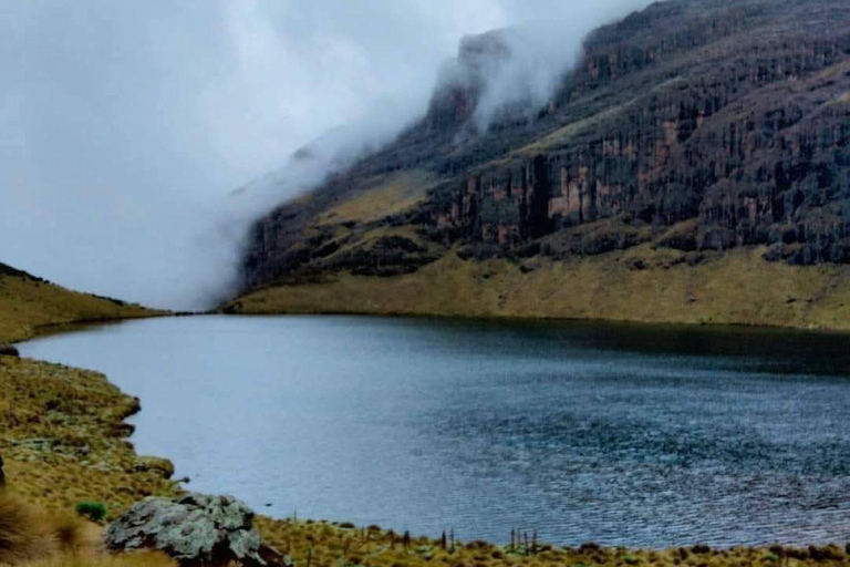 Nairobi: 4-Day Mount Kenya Trek with Accommodation