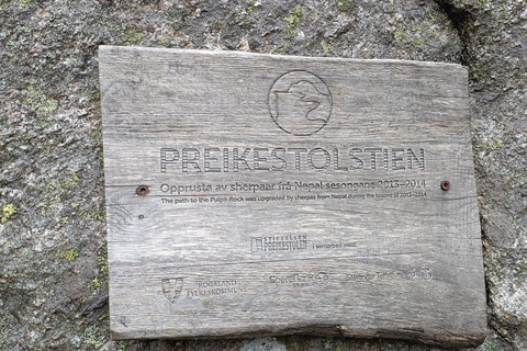 Preikestolen with hotel or ship pickup with guide