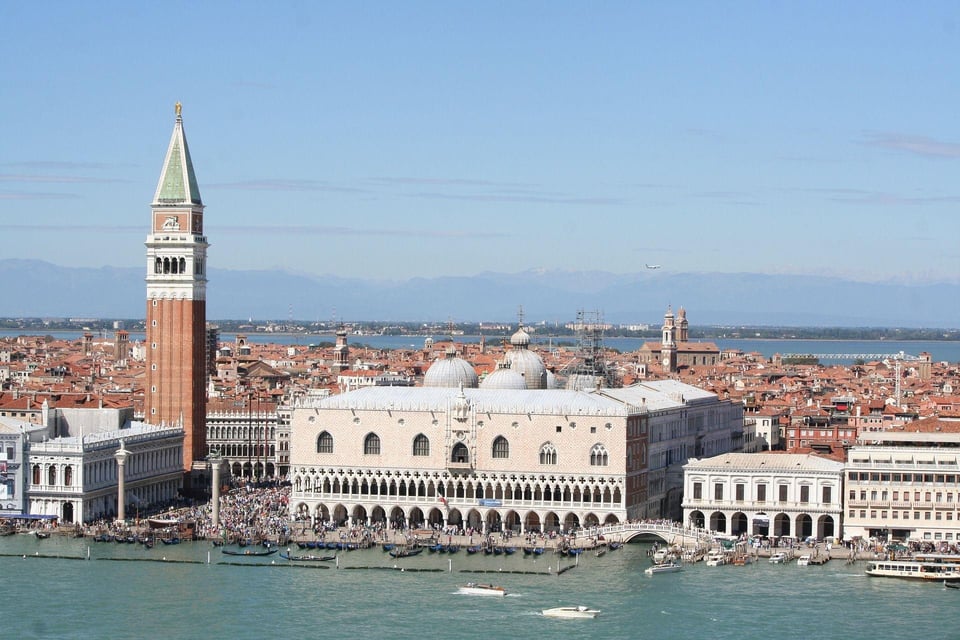 Venedig: Dogenpalast, Seufzerbrücke, Markusdom Venedig: ...