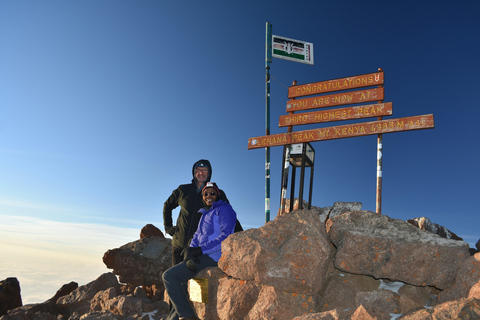 4 jours au Mont Kenya : Randonnée palpitante sur la route du Sirimon