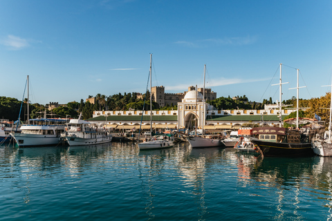 Depuis Rhodes : journée sur l'île de Symi en bateauVisite avec lieu de rencontre à Mandraki