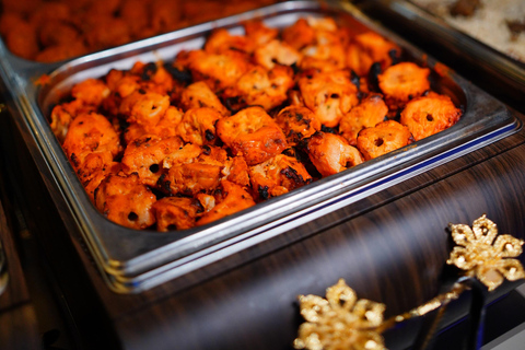 Dubai Marina Dinner Cruise with Buffet & Live Entertainment