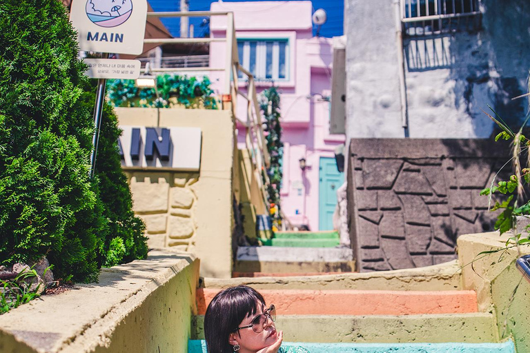 Busan: Private Photography Walk at Huinnyeoul Village