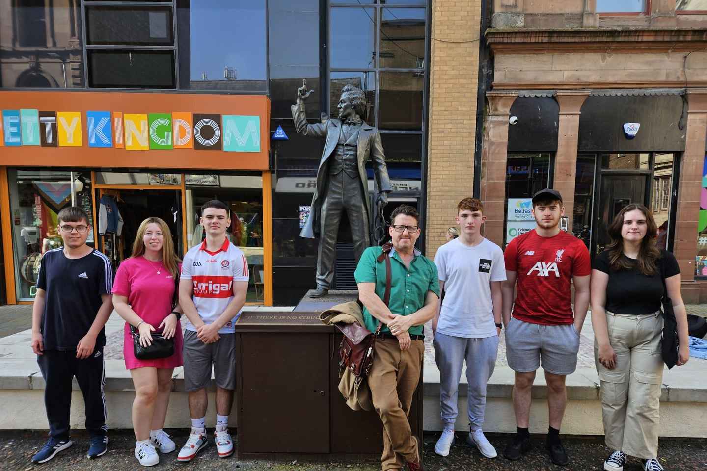 Medieval Dublin Castle.Book of Kell's & Trinity Library Tour