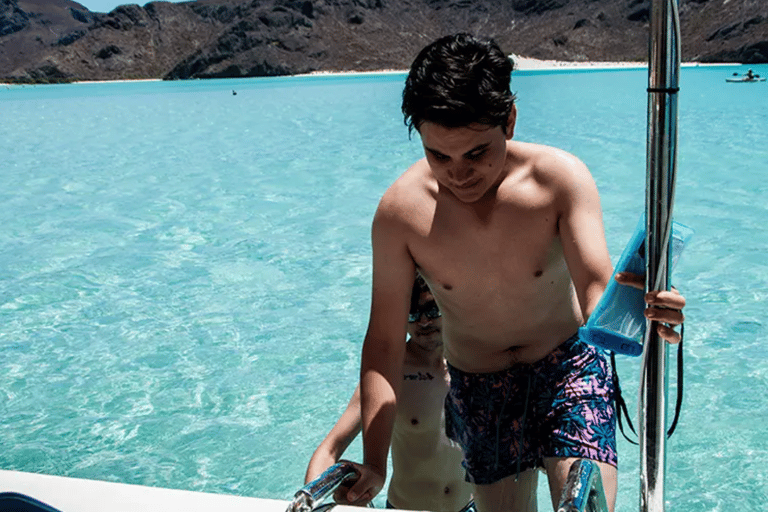 La Paz: Boat ride to Espiritu Santo island and sloop