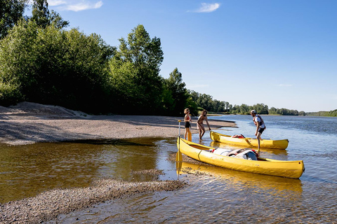 Blois: Canoeing on the Loire River with Lunch and Barefoot Walk Blois: Canoe Trip on the Loire with Lunch and Barefoot Walk