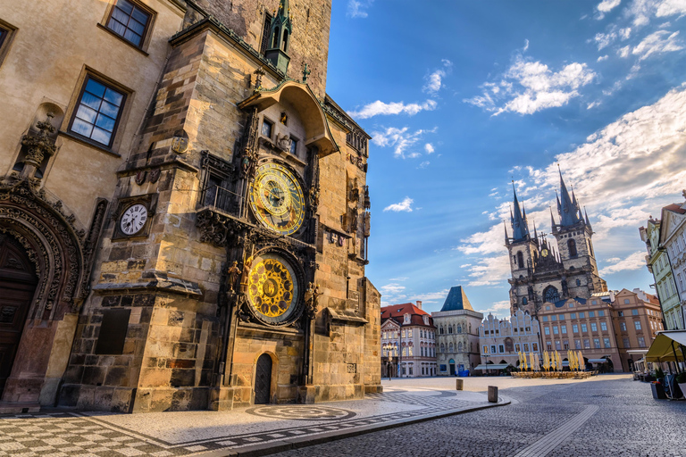 Tour guidato privato di mezza giornata di Praga in auto o a piediTour a piedi - 4 ore