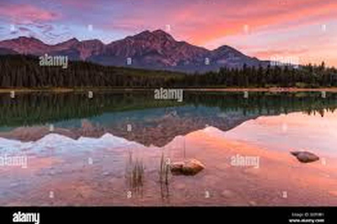 Guided Tour of 7 Lakes in Banff and Yoho National Parks
