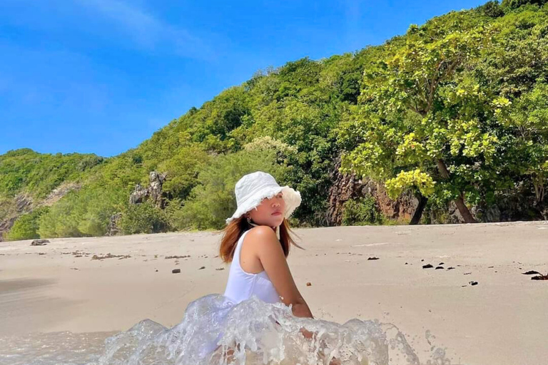 Coron: Overnight Island Adventure with Meals and Transfers