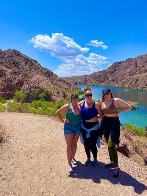 Willow Beach: 5 Coves &amp; 2 Caves Emerald Cave Kayaking Tour