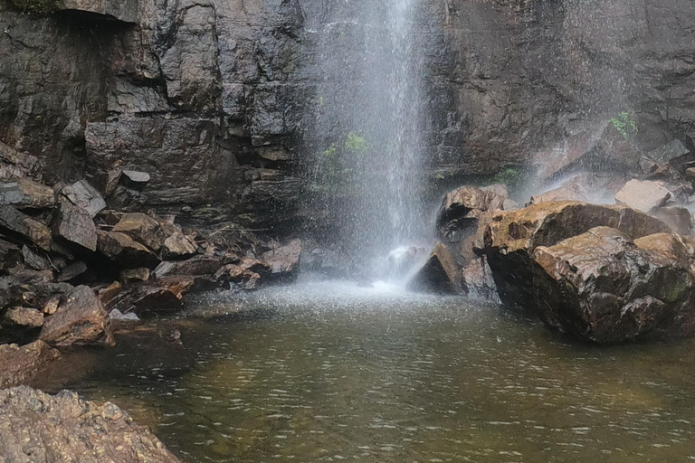 Knuckles Mountain Watervallen Luipaardpad Trek vanuit Kandy