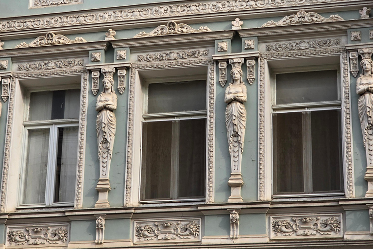 Tbilisi: Walk German Quarter, Visit Art Museum & Taste Wines