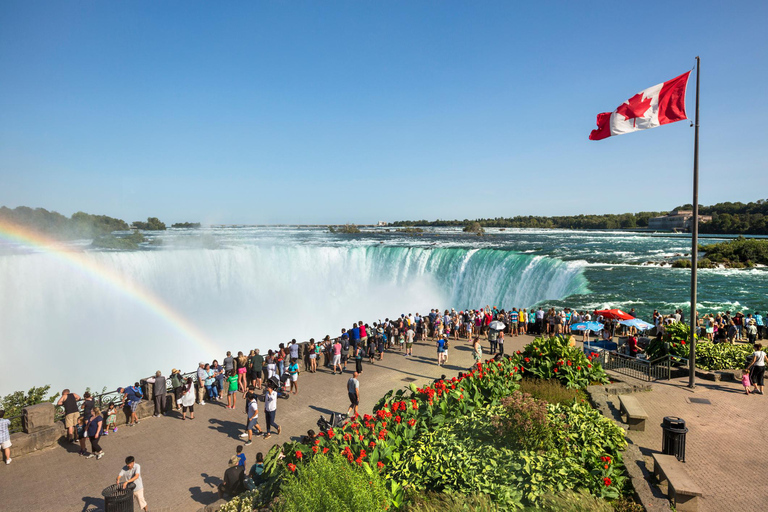 From Toronto: Private Niagara Falls Helicopter Tour & Lunch