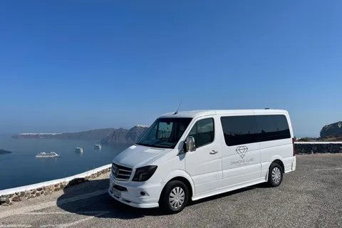 Transfer in Santorini from and to port and airport