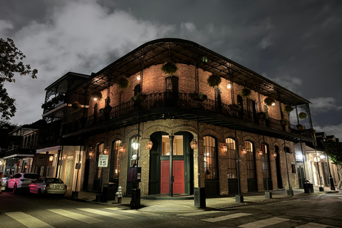 New Orleans: Festive French Quarter Frights Walking Tour