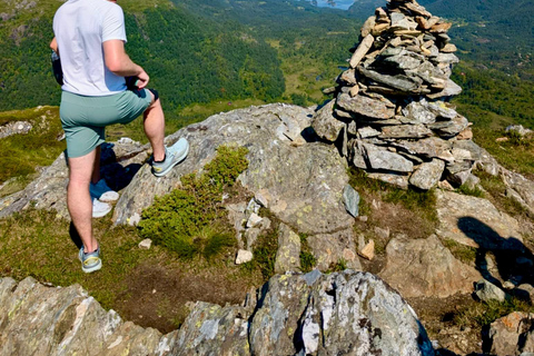 Bergen: Private Guided Fjord Hike