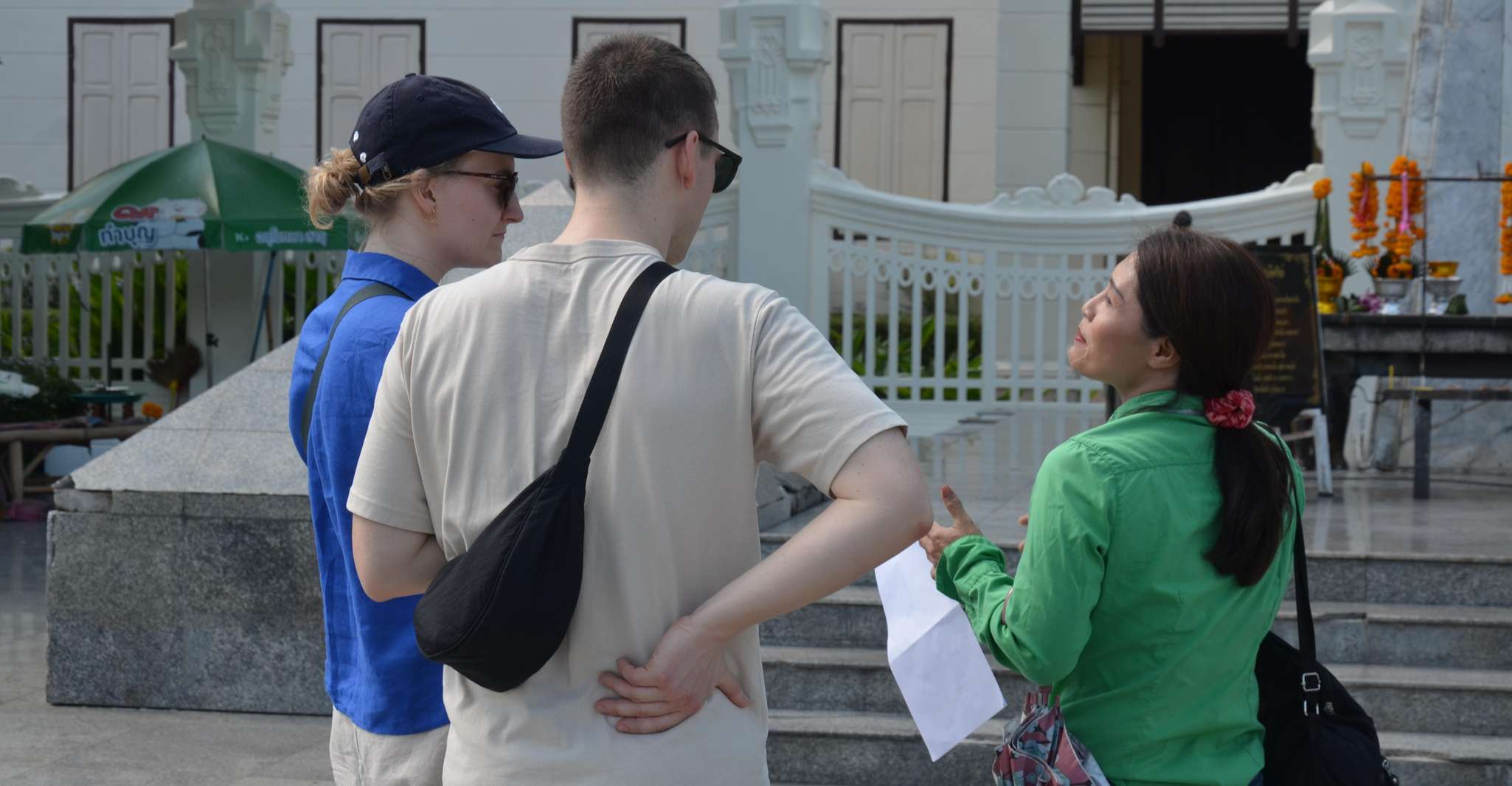 Chiang Mai: Historic Temples and City Guided Walking Tour