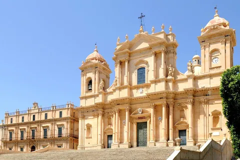 Private Day Tour to Siracusa and Noto from Catania