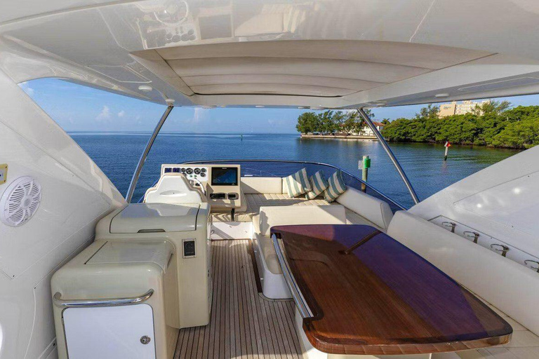 Marina Del Rey : Location privée d'une demi-journée d'un yacht Azimut