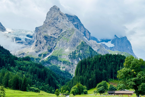 Wycieczka e-rowerem po dolinie Rosenlaui z InterlakenWycieczka e-rowerem z Interlaken do doliny Rosenlaui