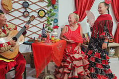Benidorm: Fotoshooting in traditioneller spanischer Tracht