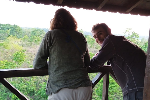 3 noites e 4 dias no Parque Nacional de Chitwan com estadia noturna na torre