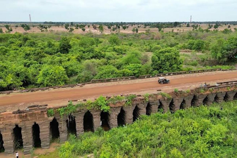 Siem Reap to Phnom Penh: Private Transfer with Scenic Stops