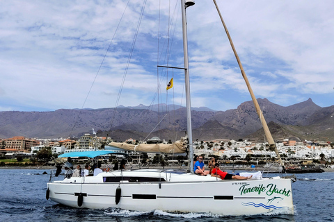 Boat Trip: Dolphin & Whale Watching Sailing Tour 11 Pax Max Boat Trip: Dolphin & Whale Watching Sailing Tour 11 Pax Max