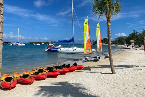 Montego Bay: Full-Day Guided Tour with Hotel Pickup