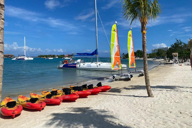 Montego Bay: Full-Day Guided Tour with Hotel Pickup