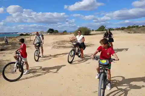 Armação de Pera: Salgados Natural Park E-Bike Tour