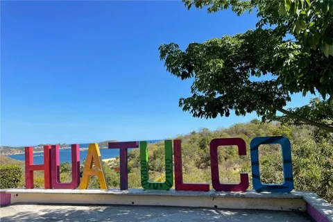 Huatulco: City Tour and Viewpoints