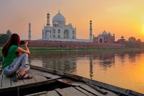 Taj Mahal Sunset Experience – Agra Evening Tour
