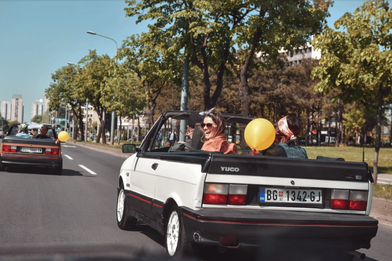 Recorrido en coche antiguo: Un viaje por la historia de Yugoslavia