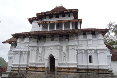 Kandy Heritage and Cultural Temple Tour