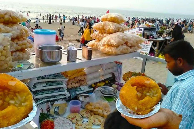 Tour gastronômico pelas ruas e praias de Mumbai com mais de 10 degustaçõesTour pela comida de rua e praia de Mumbai: coma e beba como um morador local
