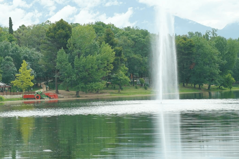 Tirana Bike Tour - historia, kultura i przejażdżka przez Grand Park