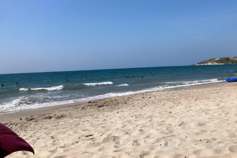 Cartagena: Ancestral Beachclub daytour in Tierra Bomba