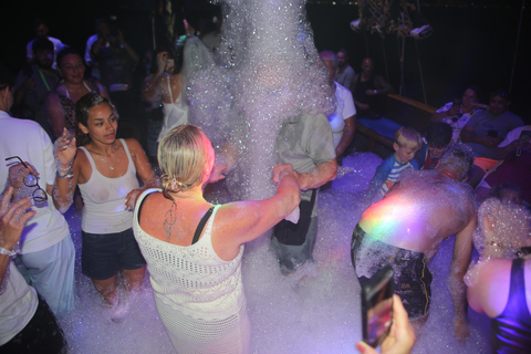 Alanya: Party Boat & Disco Bus Experience / Dinner and Wine