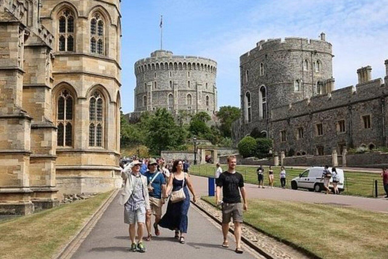 Londres : Excursion privée d&#039;une journée à Windsor, Eton et Stonehenge