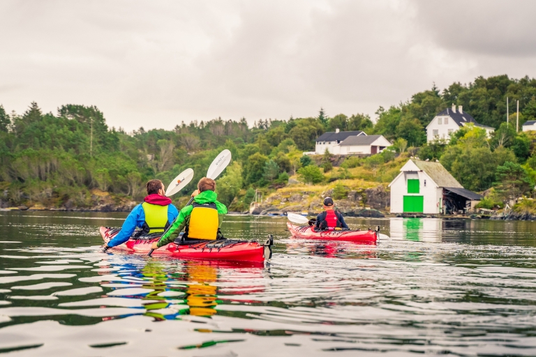 Bergen: Excursión guiada en kayak por los islotes de Øygarden