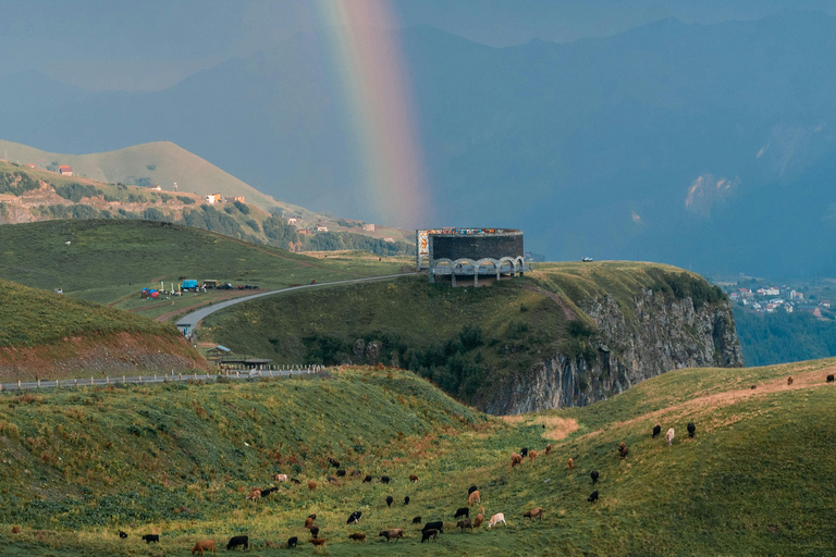 Tbilisi: Kazbegi Day Trip and Gergeti Trinity Church