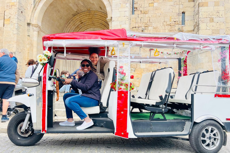 Lisbon: All 7 Viewpoints Tuk-Tuk Tour with Pickup & Drop-off Lisbon: 7-Hour Complete City Sightseeing & Sight Entry