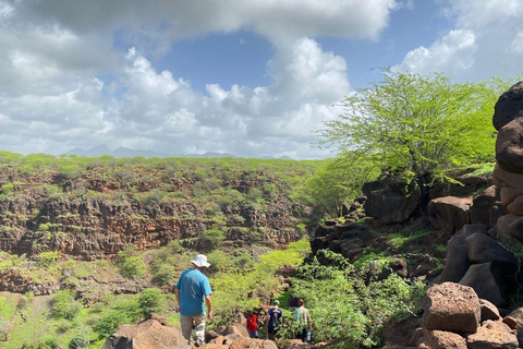 普拉亚：卡拉巴塞拉-老城区徒步之旅，咖啡休息和朗姆酒品尝海滩：卡拉巴塞拉步行-老城区，咖啡休息和朗姆酒品尝