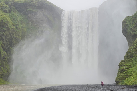 Private Tagestour an der Südküste mit GletscherwanderungPrivate Tagestour an die Südküste mit Gletscherwanderung