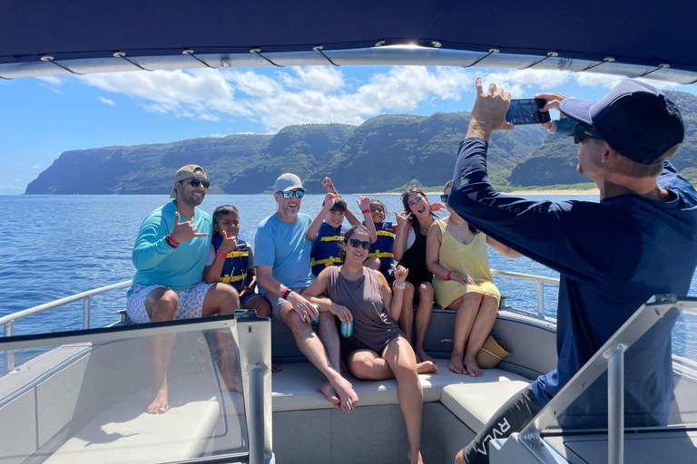 Kauai: Na Pali Coast Deluxe Power Catamaran Tour 7 a.m Deluxe Morning Magic