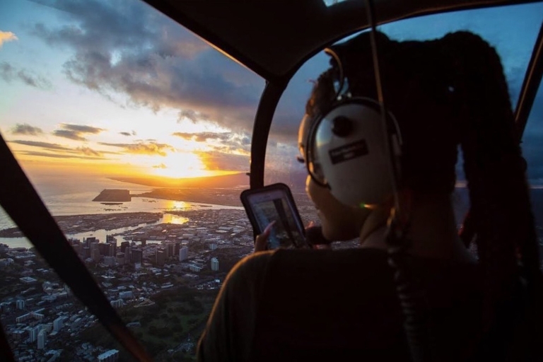 Oahu: tour en helicóptero Waikiki Sunset Doors On o Doors OffTour Privado Puertas Fuera